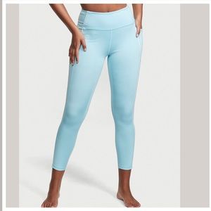 Victoria’s Secret NWT Essential Pocket Leggings Size Medium Blue White NEW